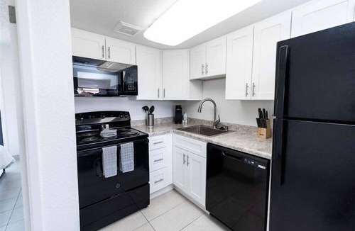 New Papago Parkway Apartment | 109-Snowbird Favorite! Gated Resort w/Heated Pool