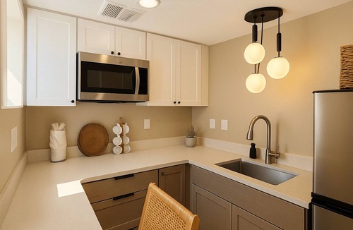 Capitol Heights Apartment | 112 Sultan - Bsmnt Studio