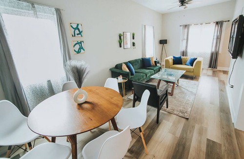 Wilmington House | 12 Min Walk to Riverfront, Beautiful Peaceful Home