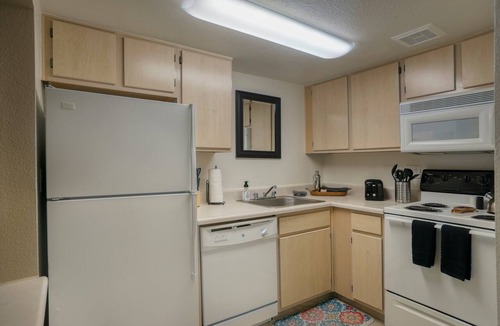 New Papago Parkway Apartment | 130-Scottsdale Sanctuary – Cozy 1BR in a Quiet Gated Community