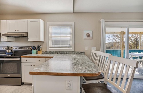 Whalehead Beach House | 1486 - Blue Retreat - Whalehead Corolla Escape w/Pool & Hot Tub
