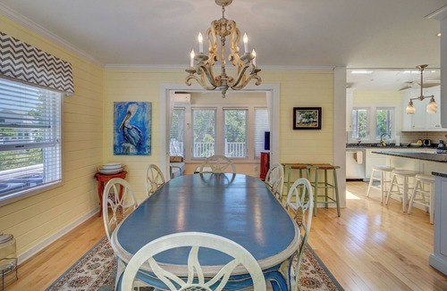 Pelican Bay House | 15 Pelican Bay by AvantStay | ️ Close to Beach and Pool!