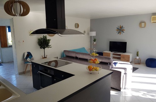 Solaro House | 15 pers. pool/sea/mountain view/1 km from the sea