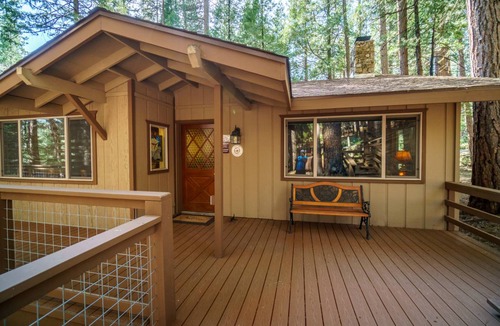 North Wawona Cabin | 172 m² Cabin ∙ 3 bedrooms ∙ 10 guests
