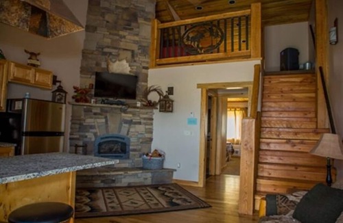 Afton Condo | 18) 1 BEDROOM WITH LOFT CONDOS - 3 QUEENS- The Mountain Inn