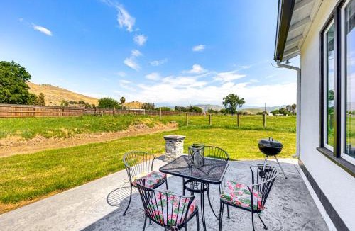 Woodlake House | 19 Mi to Sequoia Nat’l Park: Mtn-View Woodlake Gem