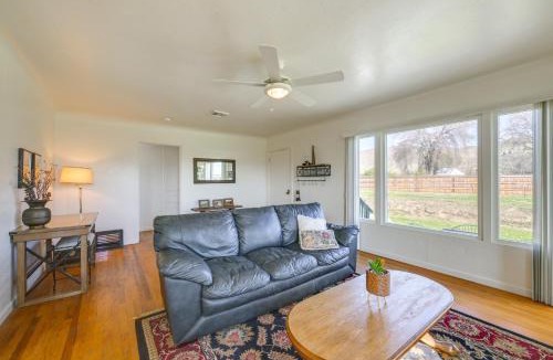 Woodlake House | 19 Mi to Sequoia Nat’l Park: Mtn-View Woodlake Gem