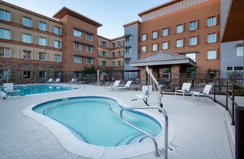 Scottsdale Apartment | 1BR 2-Queen Suite w/Full Kitchen | Pool + Gym