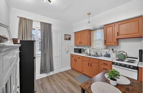 Maumee Apartment | 1br apt- heart of Uptown Maumee w/fiber WiFi! #4