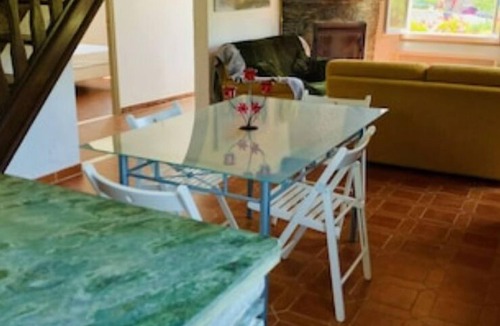 Pietracorbara Apartment | 1st floor Villa El bimbo 50 metres from the sandy beach