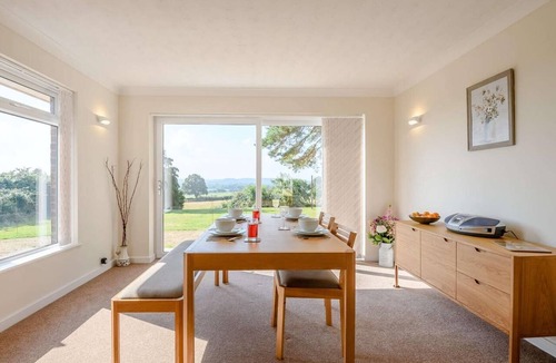 Lytchett Matravers House | 2 Bed in Poole (oc-85399)