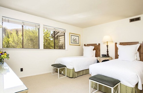 Elkhorn Hotel | 2-Bed Village Condo w/Mountain Views & Steps from Shops, Dining & Outdoor Pool