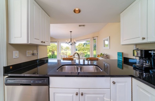 Spinnaker Beachhouses Villa | 2 Bedroom/2 Bath Villa! Pet Friendly Spinnaker! Walk to Beach, Club, Pools! Amenity access included!