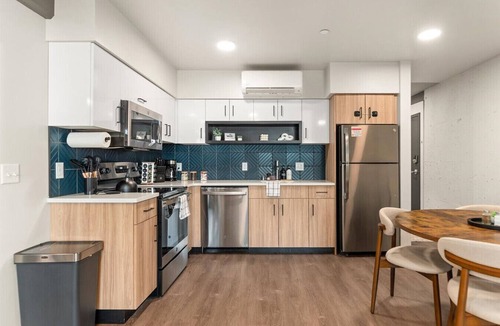 Cliff - Cannon Apartment | 2 Bedroom 2 Bath Downtown