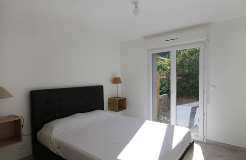 Pietracorbara Apartment | 2-bedroom apartment for 6 people including 4 adults