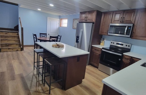 Cuba House | 2 Bedroom Apartment inside Barn in Wilmington, Ohio