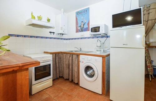 Afa House | 2 bedroom awesome home in AFA