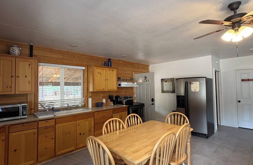 Lowman Cabin | 2-bedroom cabin in quaint Lowman for a relaxing stay