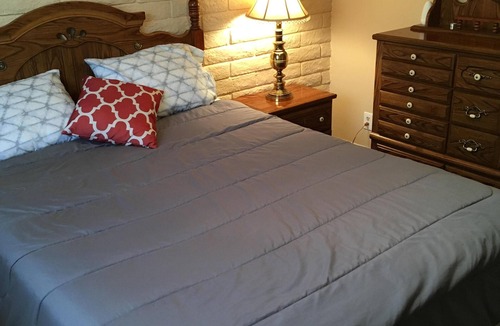 Glendale Condo | 2-bedroom condo with AC, WiFi in Glendale