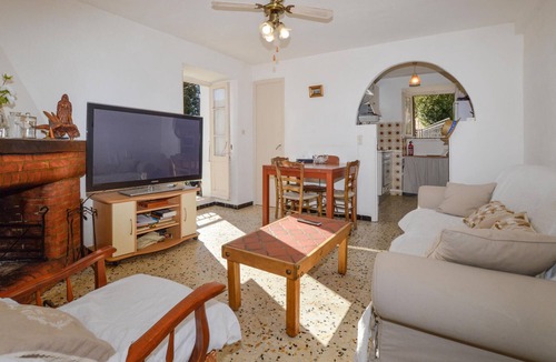 San-Gavino-di-Carbini House | 2 bedroom gorgeous home in San-Gavino Di Carbini