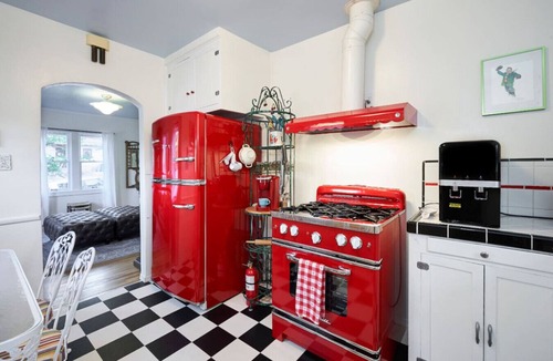 Prescott House | 2 Bedroom Home+Close Walk To Town+Hot Tub+Pets OK