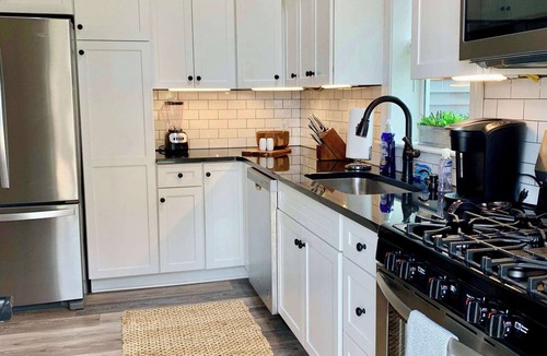 Skaneateles Apartment | 2 Bedroom/Pet Friendly/short walk to Village