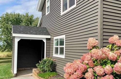 Skaneateles Apartment | 2 Bedroom/Pet Friendly/short walk to Village