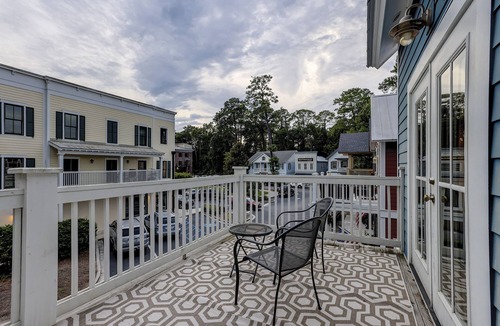 Bluffton Villa | 2 Bedroom Retreat with Private Balcony