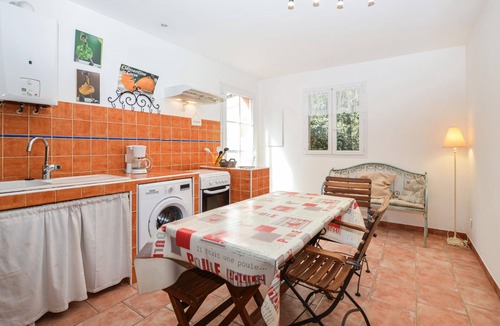 Afa House | 2 bedroom stunning home in AFA