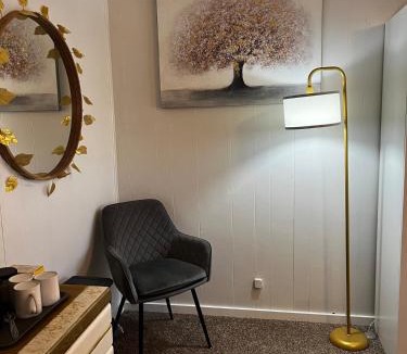 Bodfish House | 2 Bedroom Suite With Kitchenette & EV charger