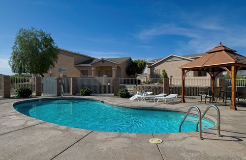 Lake Havasu City Villa | 2 Bedroom Villa, King Bed 44' Deep Garage with Community Pool