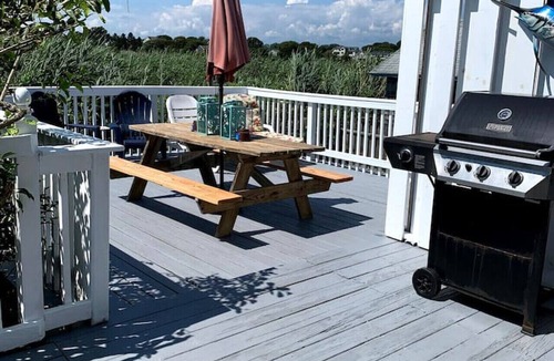 Matunuck Villa | 2 BR Matunuck Beach House, 1 Block from Ocean