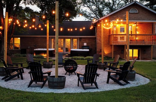Frankfort House | 2 Hot Tubs, Firepit, Gameroom, 4mi to Buffalo Trace