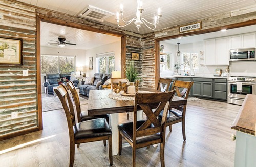North Lakeport House | 2 Mi to Clear Lake: Pet-Friendly Lakeport Retreat!