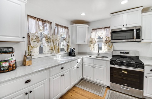 Norfolk Apartment | 2 Mi to Naval Base: Walkable Norfolk Retreat
