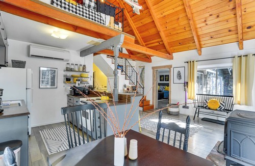 Trinity Center Cabin | 2 Mi to Trinity Lake: Forest-View Gem w/Hot Tub!