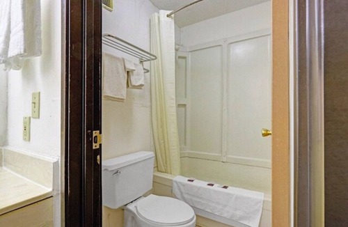 Brookville Hotel | 2 Pet-Friendly Accommodations w/Free Parking near Sycamore State Park