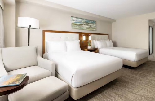 Tucson Hotel | 2 Queen Beds, 4 Relaxing Units, Hilton Tucson East