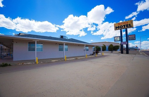 Lordsburg Apartment | 2 Queen Beds Non-Smoking