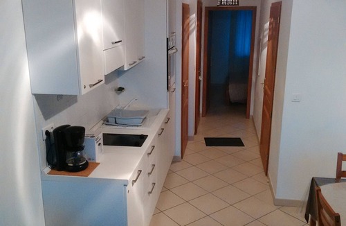 L'Ile-Rousse Apartment | 2-room apartment, new with terrace and sea view sleeping 2 to 4