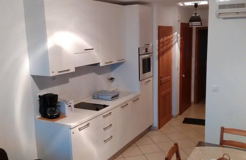 L'Ile-Rousse Apartment | 2-room apartment, new with terrace and sea view sleeping 2 to 4