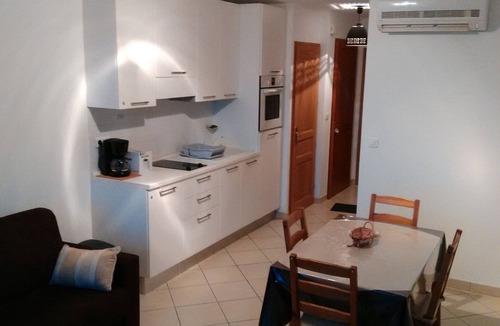 L'Ile-Rousse Apartment | 2-room apartment, new with terrace and sea view sleeping 2 to 4