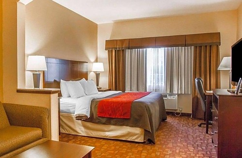 Sierra Vista Hotel | 2-Star Hotel ∙ Comfort Inn & Suites Sierra Vista near Ft Huachuca