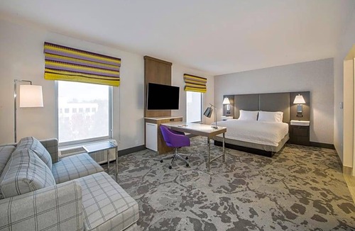 Umstead Hotel | 2-Star Hotel ∙ Hampton Inn & Suites Raleigh-Durham Airport-Brier Creek