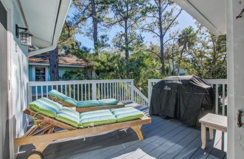 Twin Oaks House | 2 Twin Oaks
