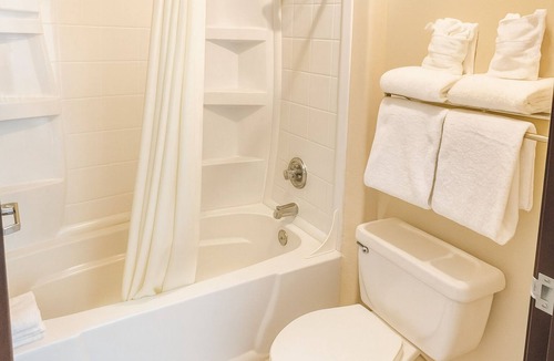 St. Michaels Hotel | 2 units | 2 Double Beds near Window Rock Park 4.8mi | Sauna & Free Breakfast
