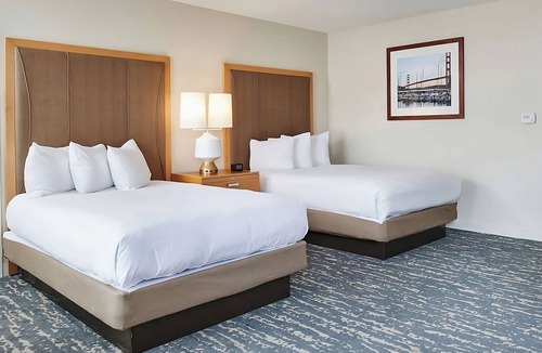 Berkeley Hotel | 2 Units | Bay Getaway Near Marina | Pool, Pet Friendly, Parking
