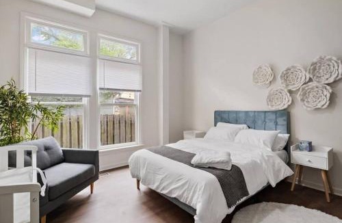 Herron Morton House | 2 Units Combined - Historic 5BR - 2 Living - 2 Kitchens