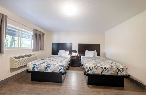 Hollywood District Hotel | 2 Value Rooms Perfect for Overnight Stopovers in Portland
