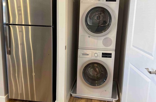 Charleston Apartment | 201 New downtown living - king & full Wi-Fi